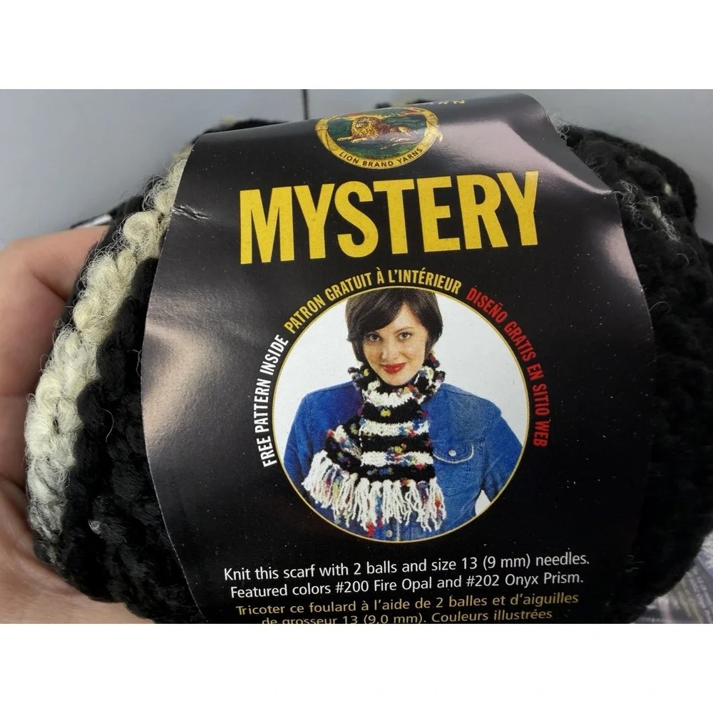 Lion‎ Brand Mystery Yarn Lot Of 12 Acrylic Wool Blend Black Pearl Bulky